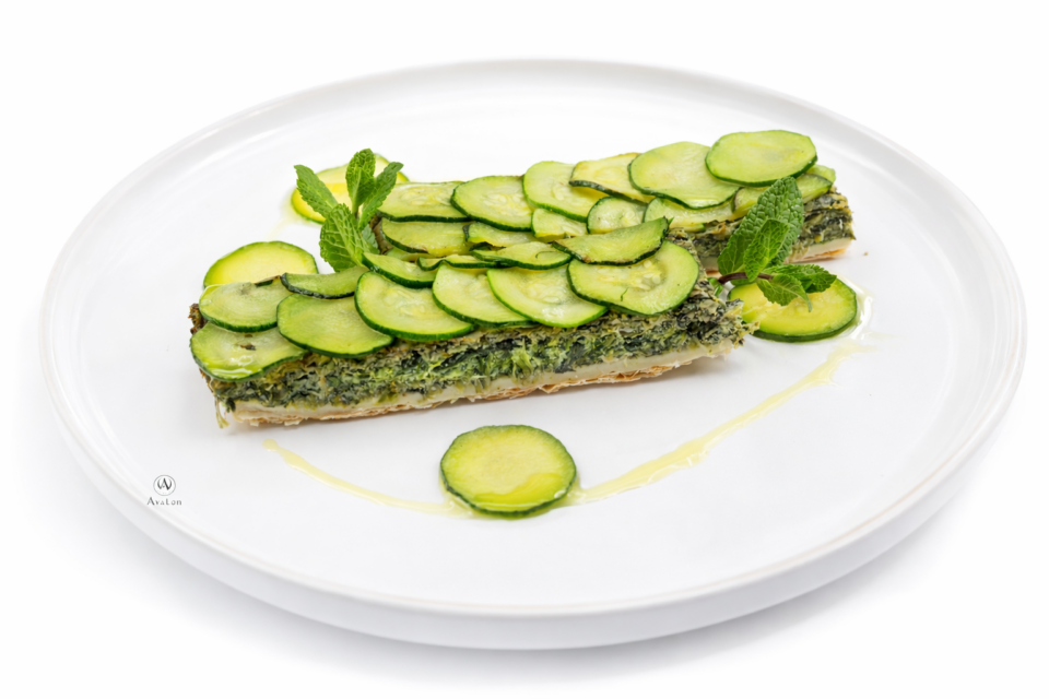 Torta salata alle zucchine ricotta e menta