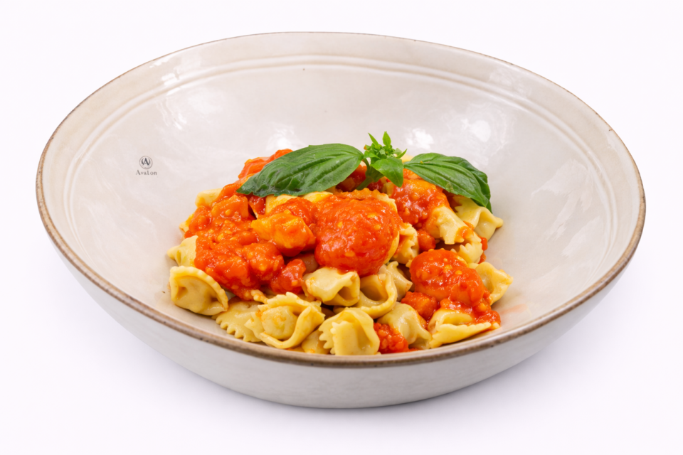 Ravioli del plin alle erbette con piccadilly freschi e basilico