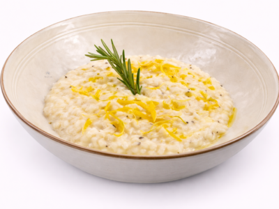 Risotto mantecato al limone e rosmarino