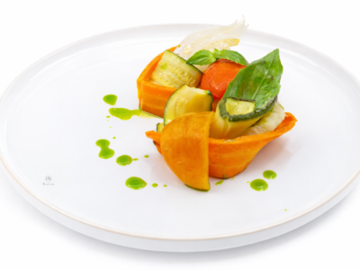 Verdure marinate allo zenzero, agretto di lamponi e basilico