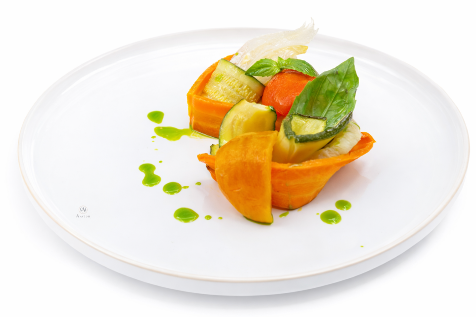 Verdure marinate allo zenzero, agretto di lamponi e basilico