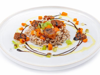 Insalatina di farro, pomodori secchi e aceto balsamico
